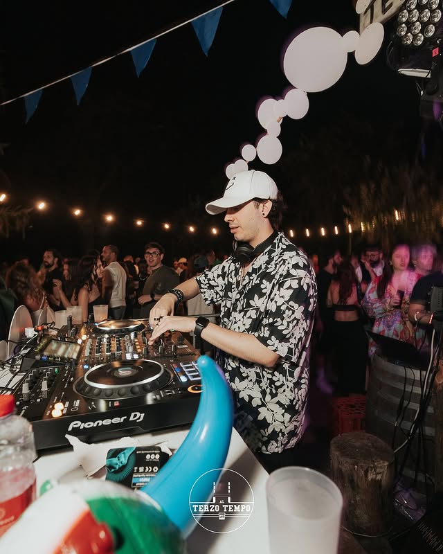 Michael De Leo - Live